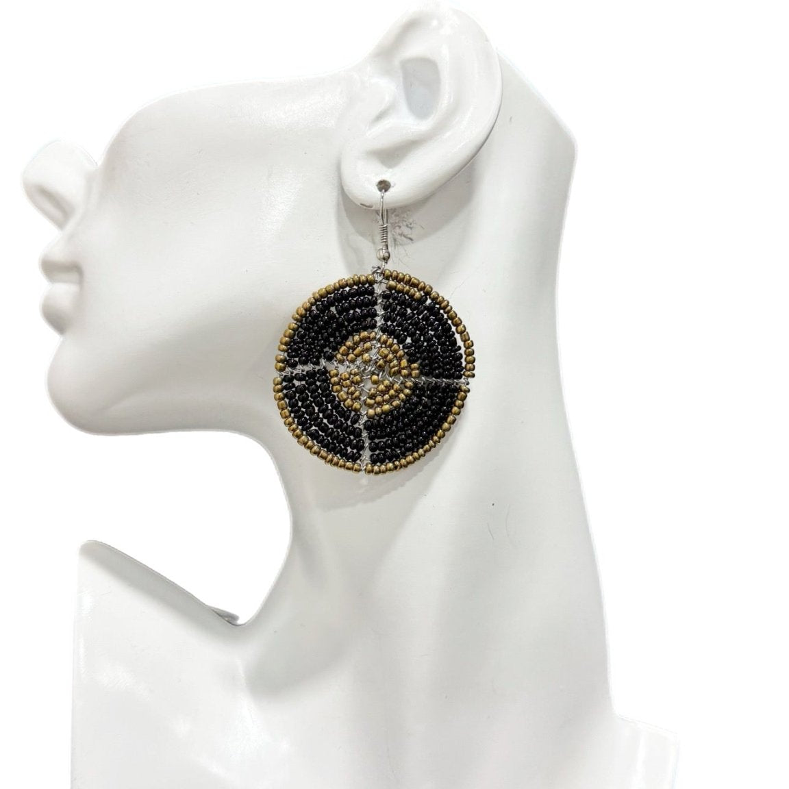 Sample : Black / Gold Circle Beaded Earrings - Trufacebygrace