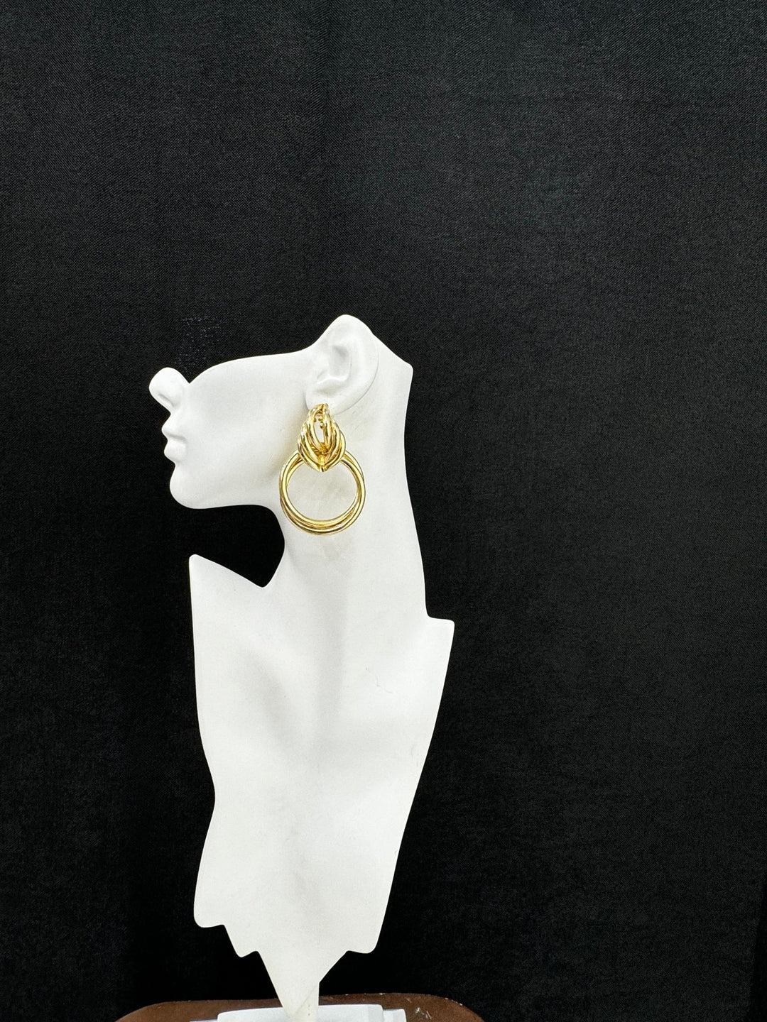 Sample : Simple stud earrings - Trufacebygrace