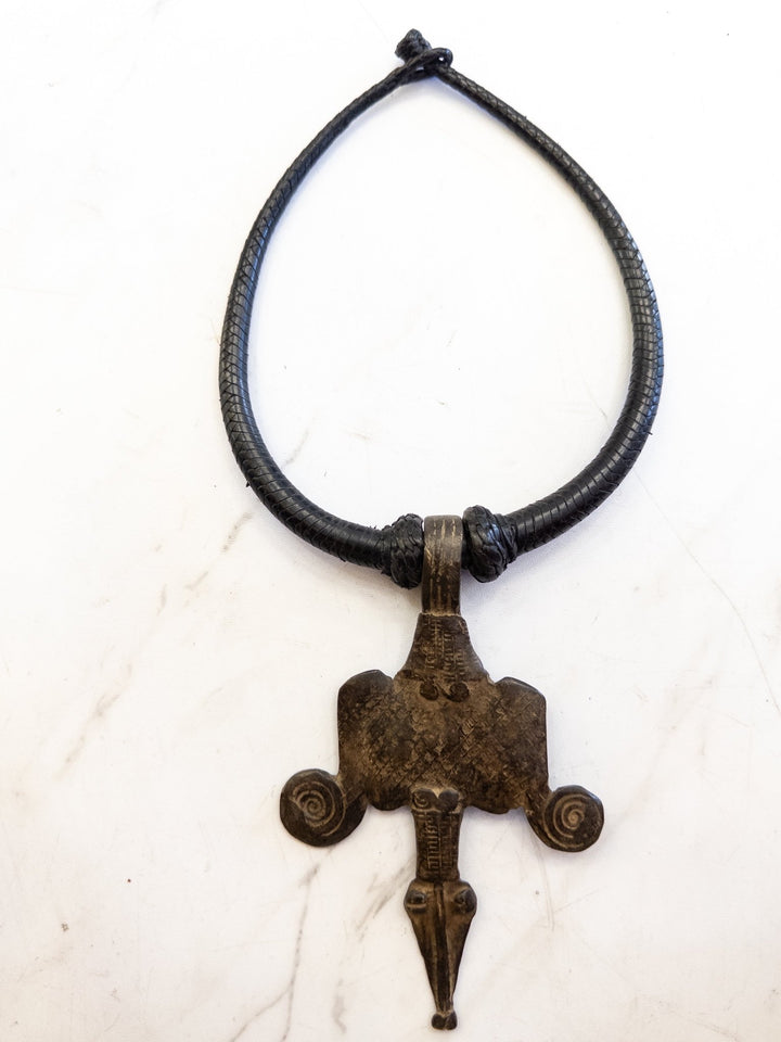 Sample : Tuareg Warrior Symbol Necklace - Trufacebygrace