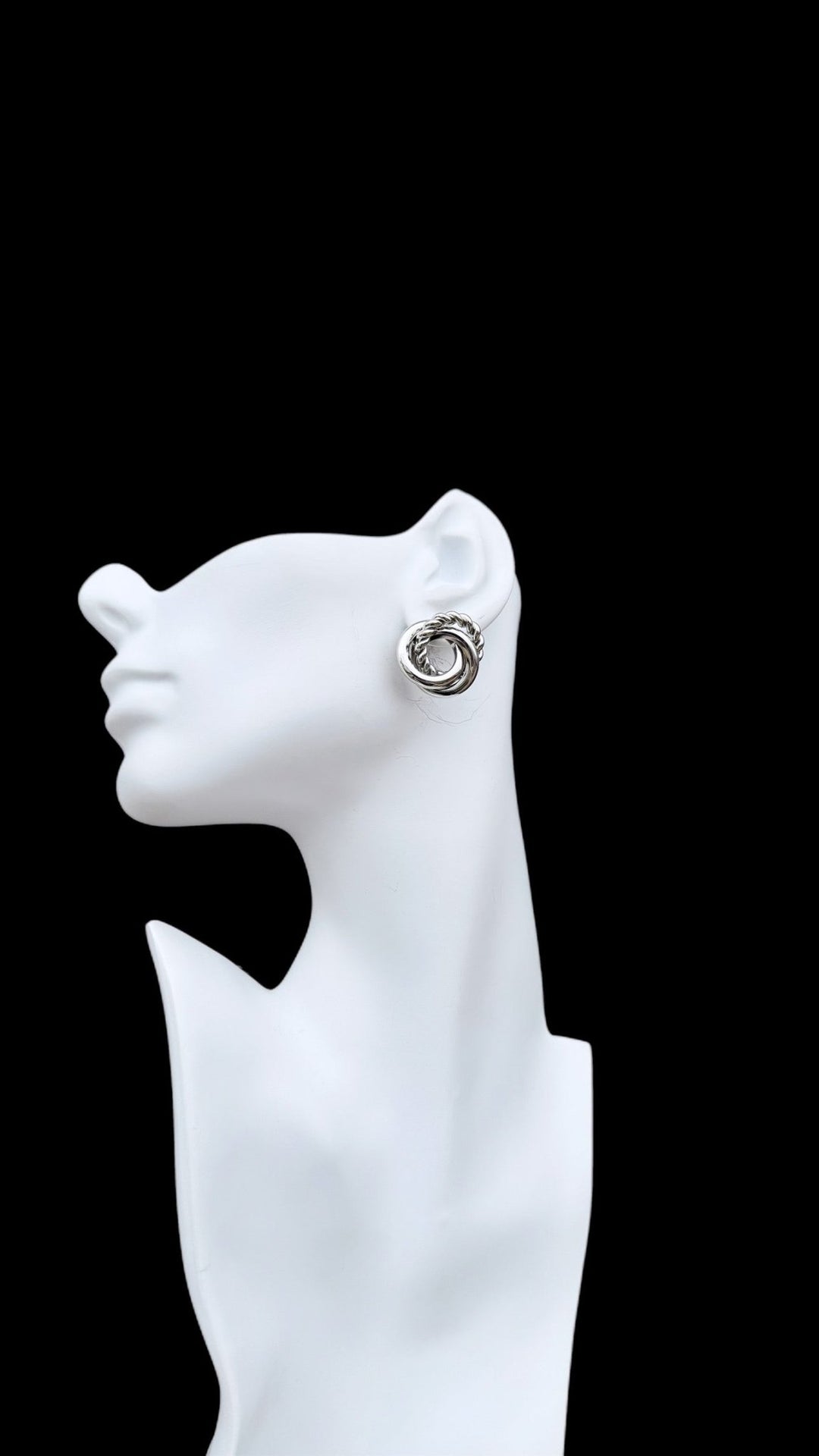 Sample : Twist Knot Studs - Trufacebygrace