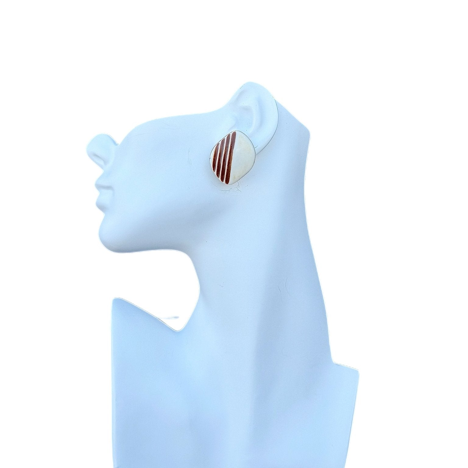 Sample : Vintage Striped Oval Studs Earrings - Trufacebygrace