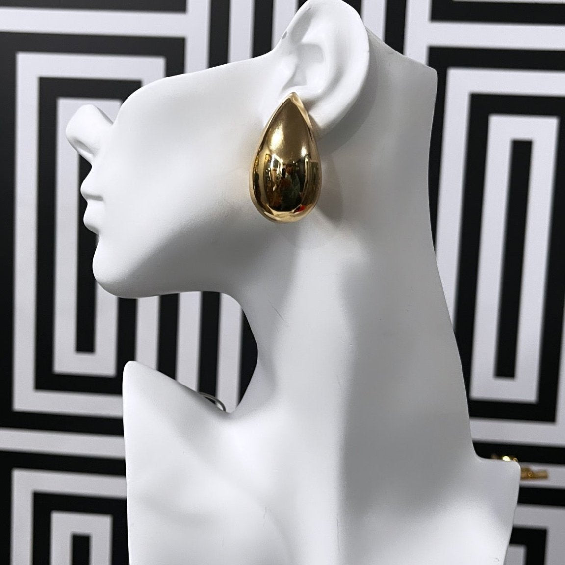 Sika TearDrop Earrings - Trufacebygrace