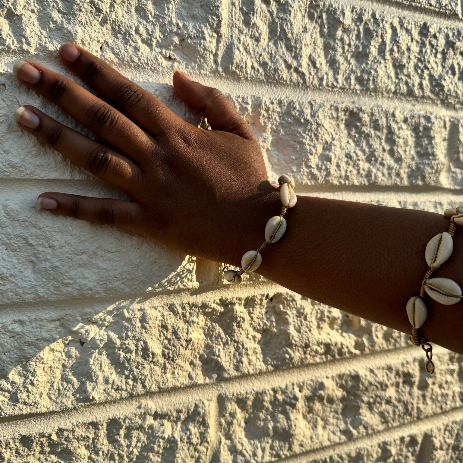 Simple Cowry shell bracelet - Trufacebygrace