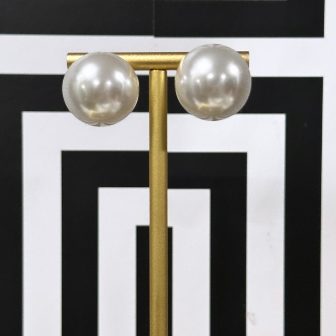 Statement simple Pearl stud earrings - Trufacebygrace