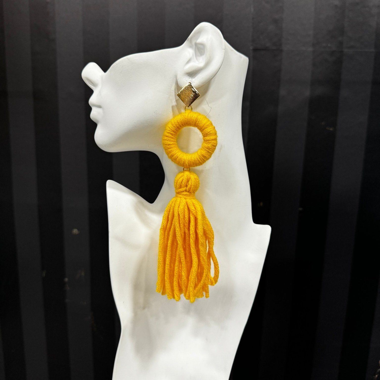 Super lightweight fluffy yarn tassel earring - Trufacebygrace