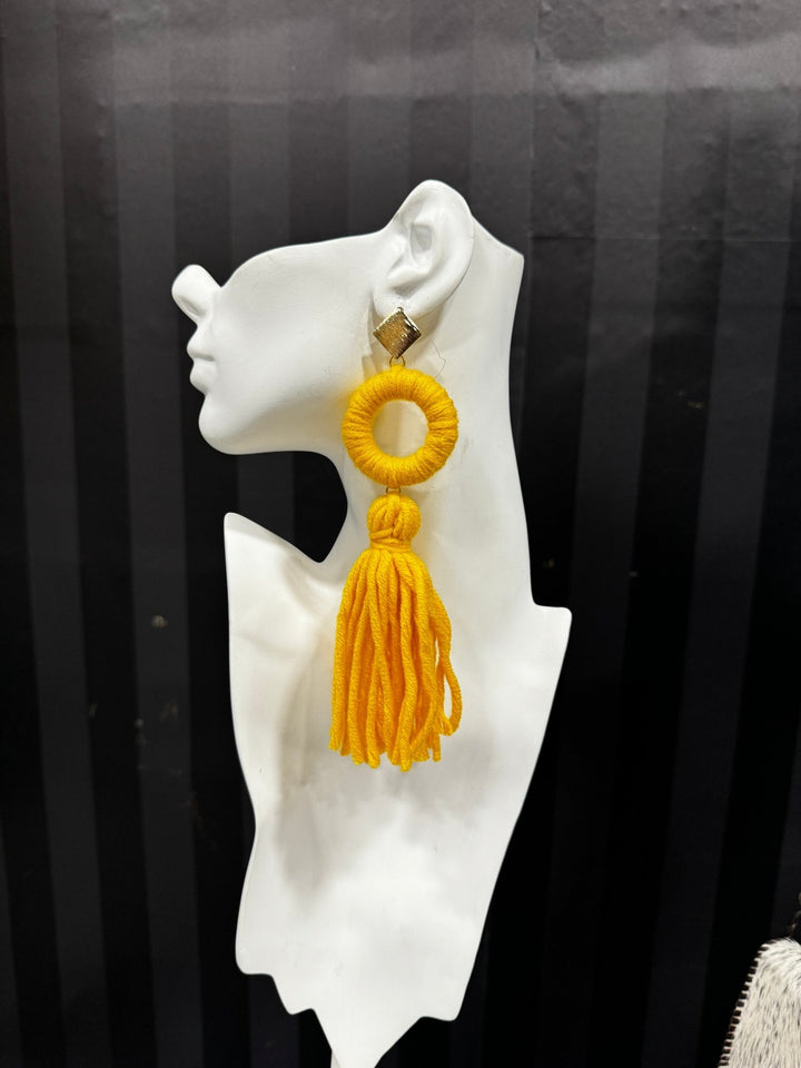 Super lightweight fluffy yarn tassel earring - Trufacebygrace
