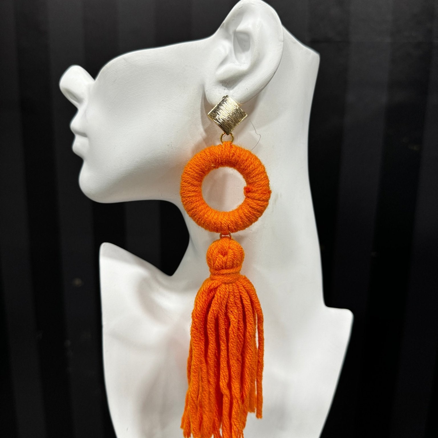 Super lightweight fluffy yarn tassel earring - Trufacebygrace