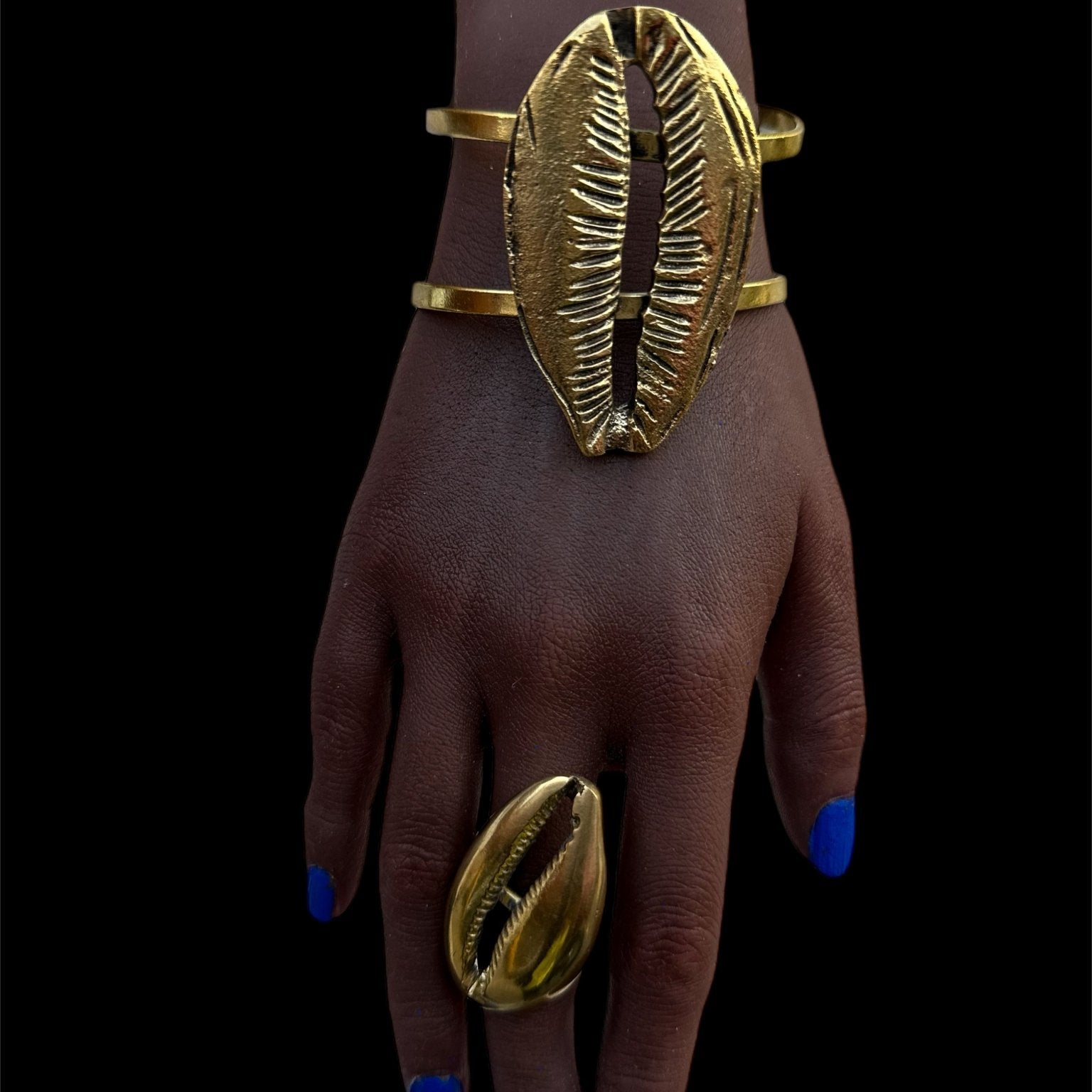 Supersized Gold Cowry Bracelet - Trufacebygrace