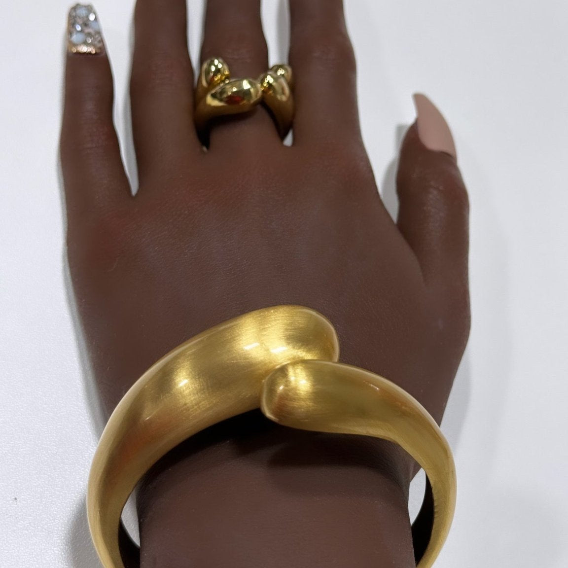 The Dowager Pear Tip Adjustable Bracelet - Trufacebygrace