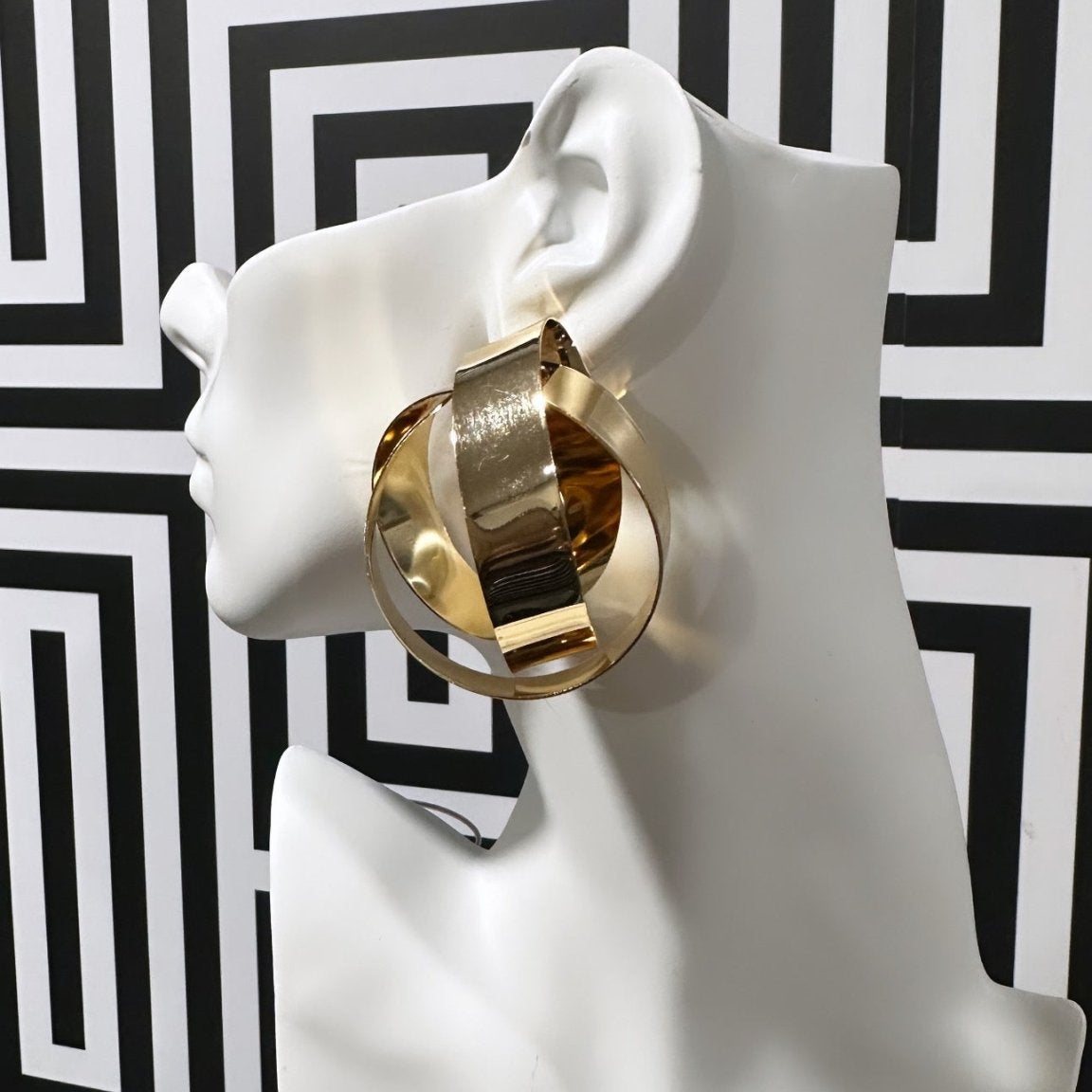 TwistBold Stud Earrings - Trufacebygrace
