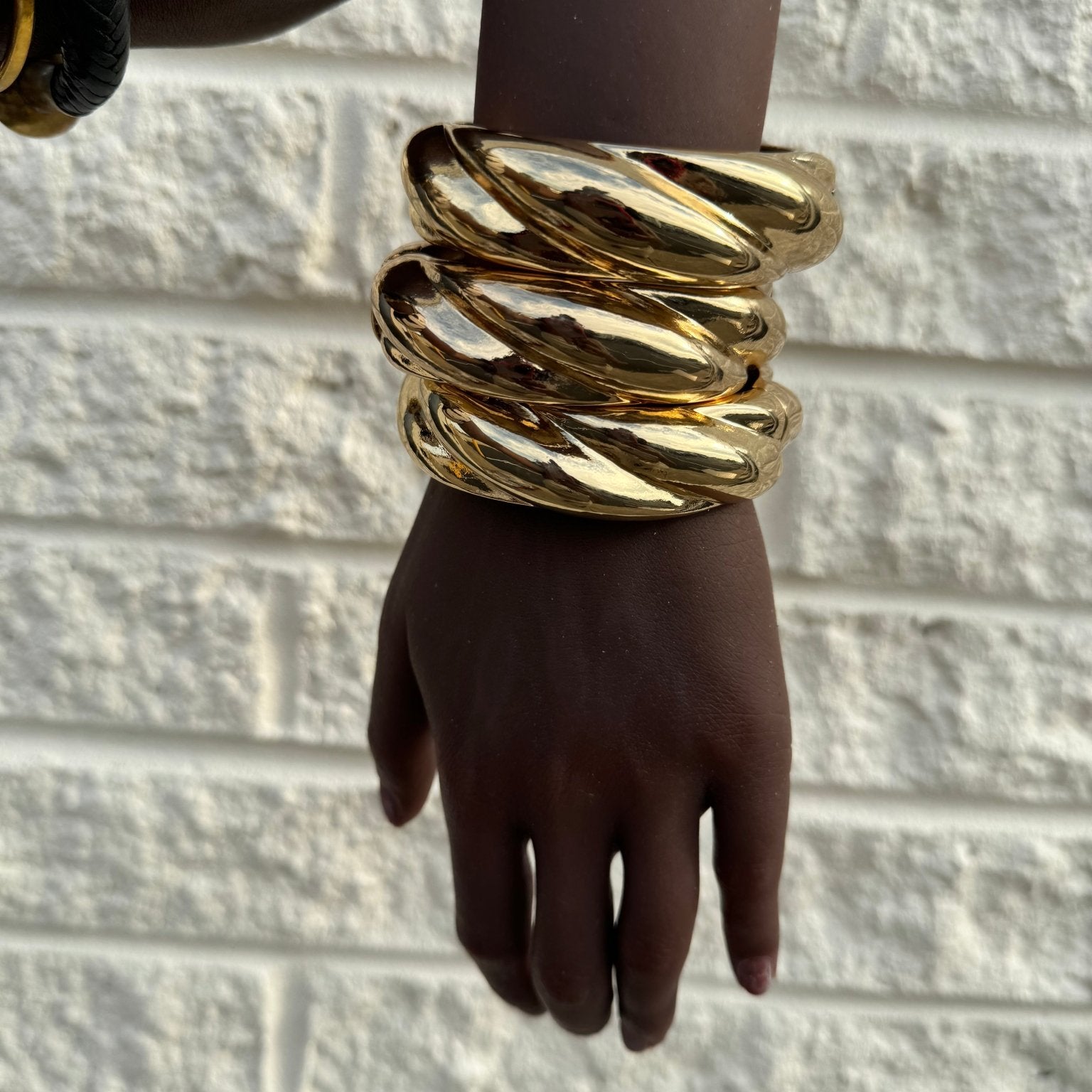 Twisty Bangle / Bracelet - Trufacebygrace