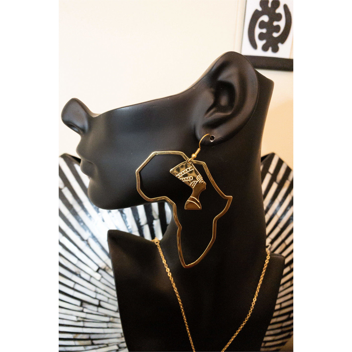 Africa Map Dangling Earrings with Nefertiti Head pendant - Trufacebygrace