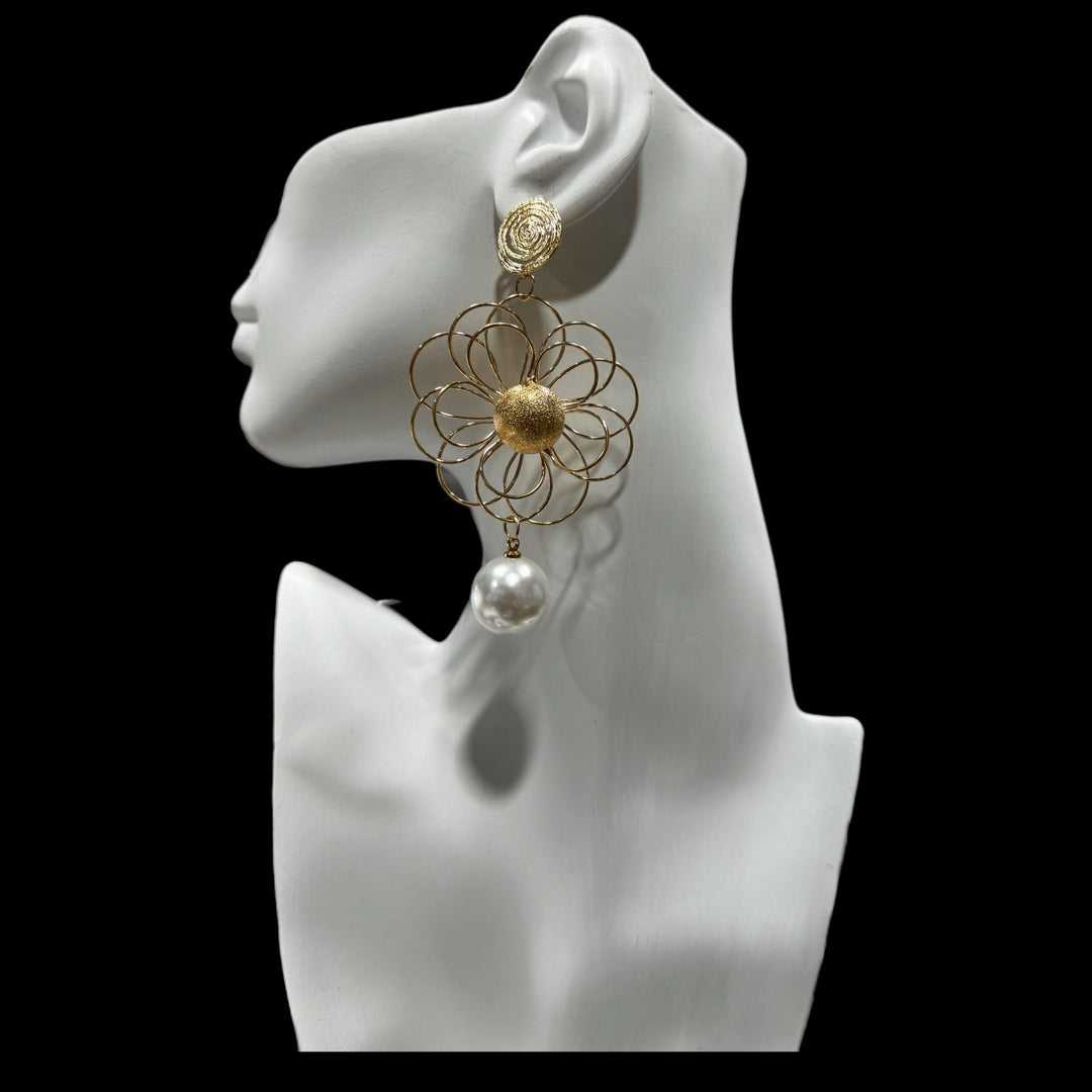 Esi Metal Flower with Pearl Earrings