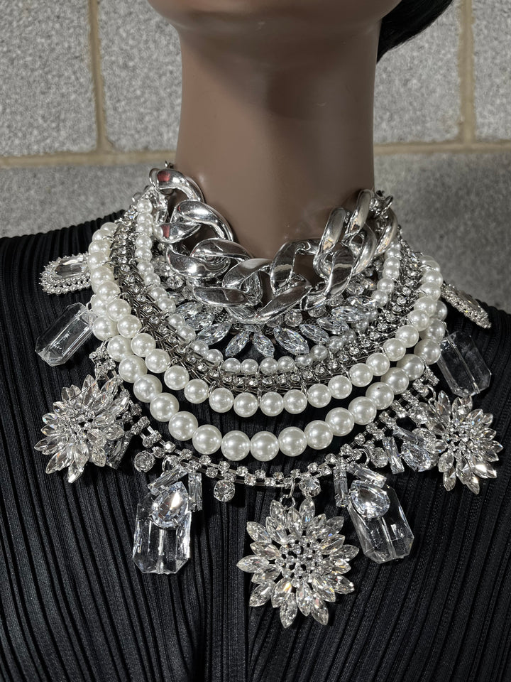 The Contessa necklace set