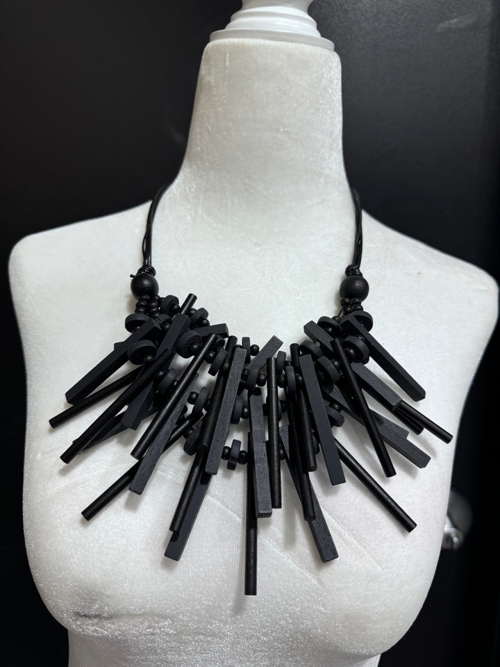 Sample : Layered Spikes Necklace