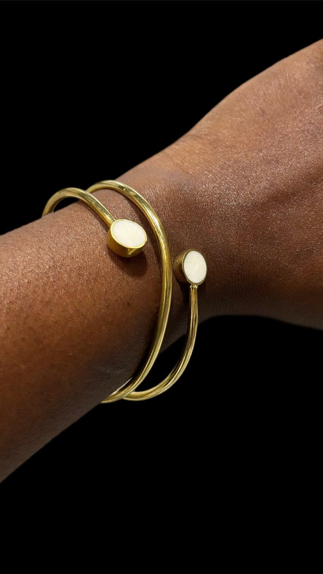 Akɔneɔba Bone and Brass Bracelet - Trufacebygrace