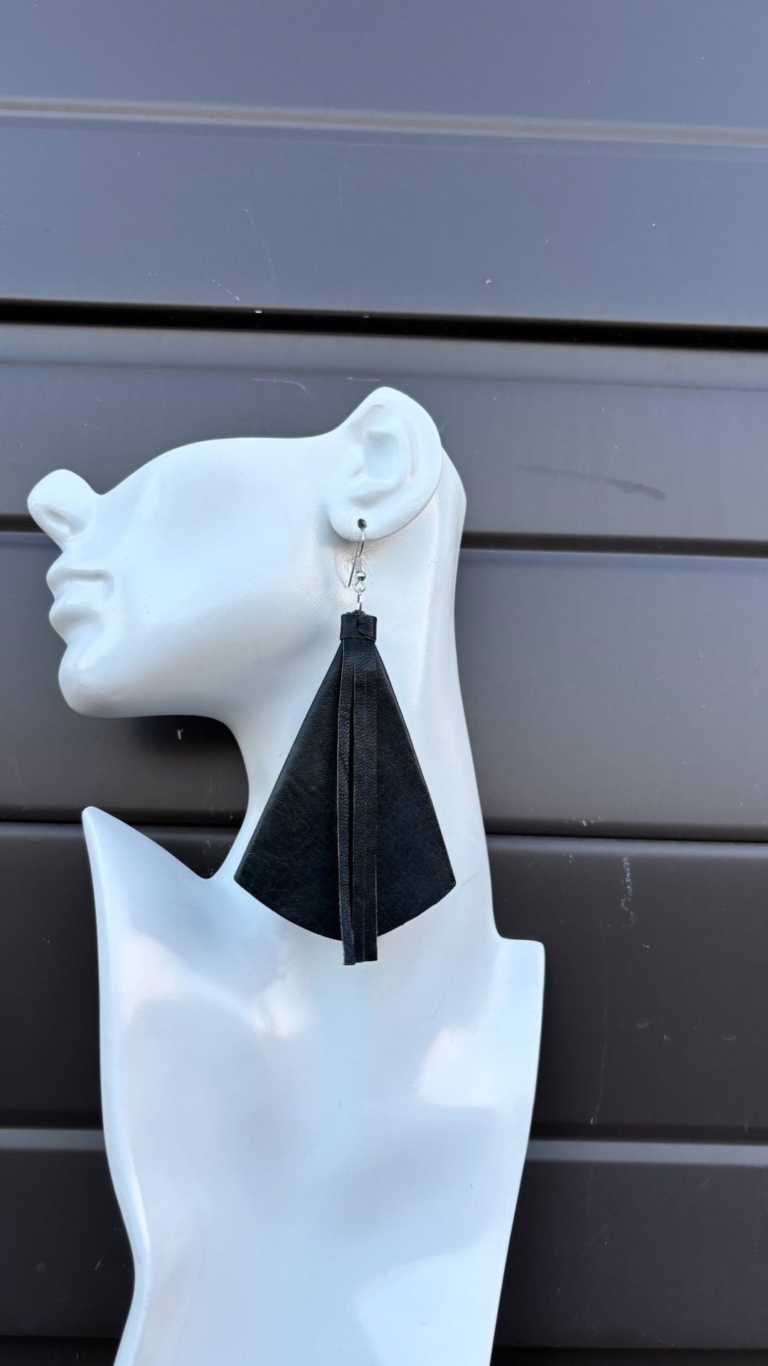 Aminata Genuine leather Earring - Trufacebygrace