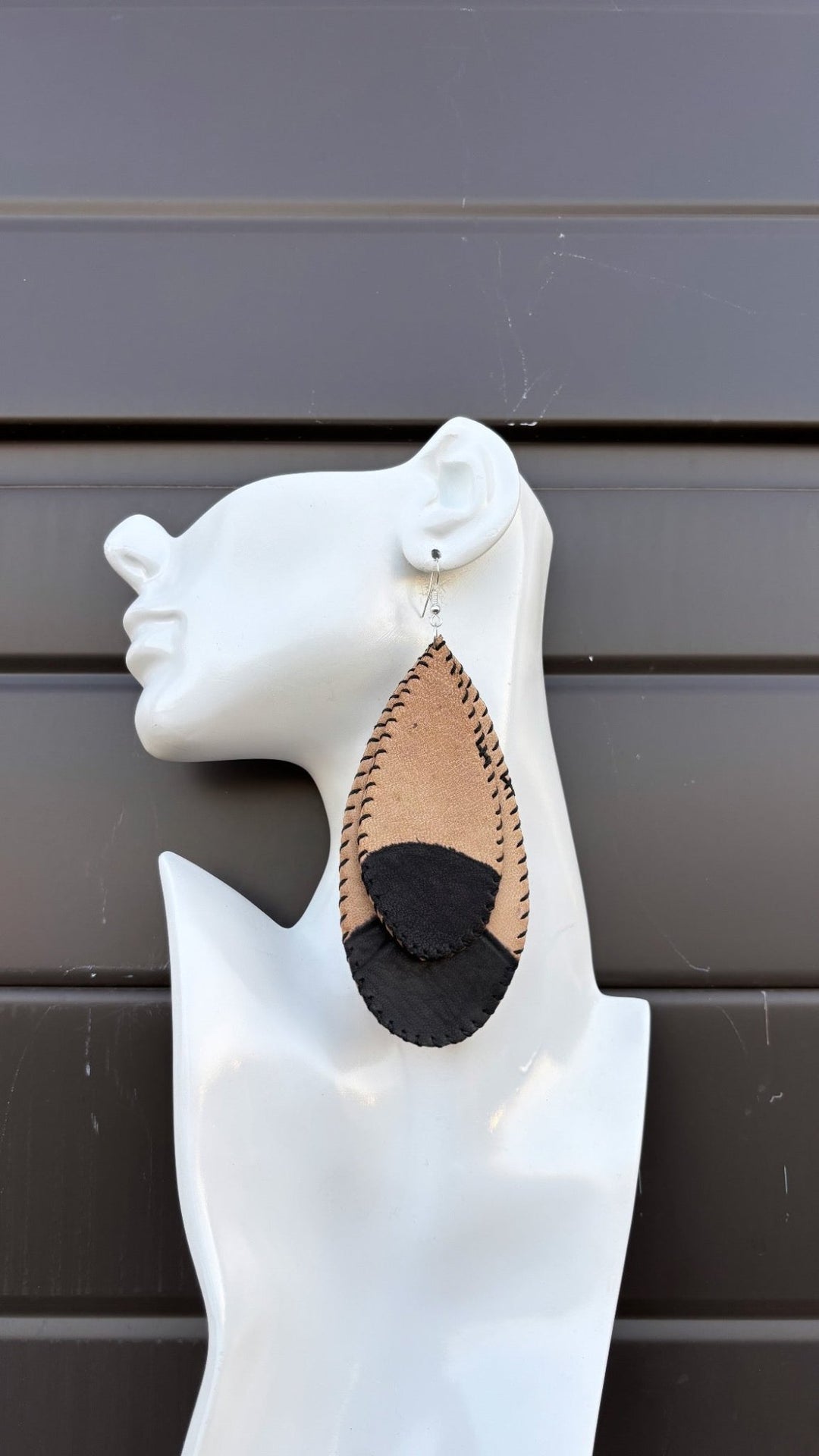 Aminata Genuine leather Earring - Trufacebygrace