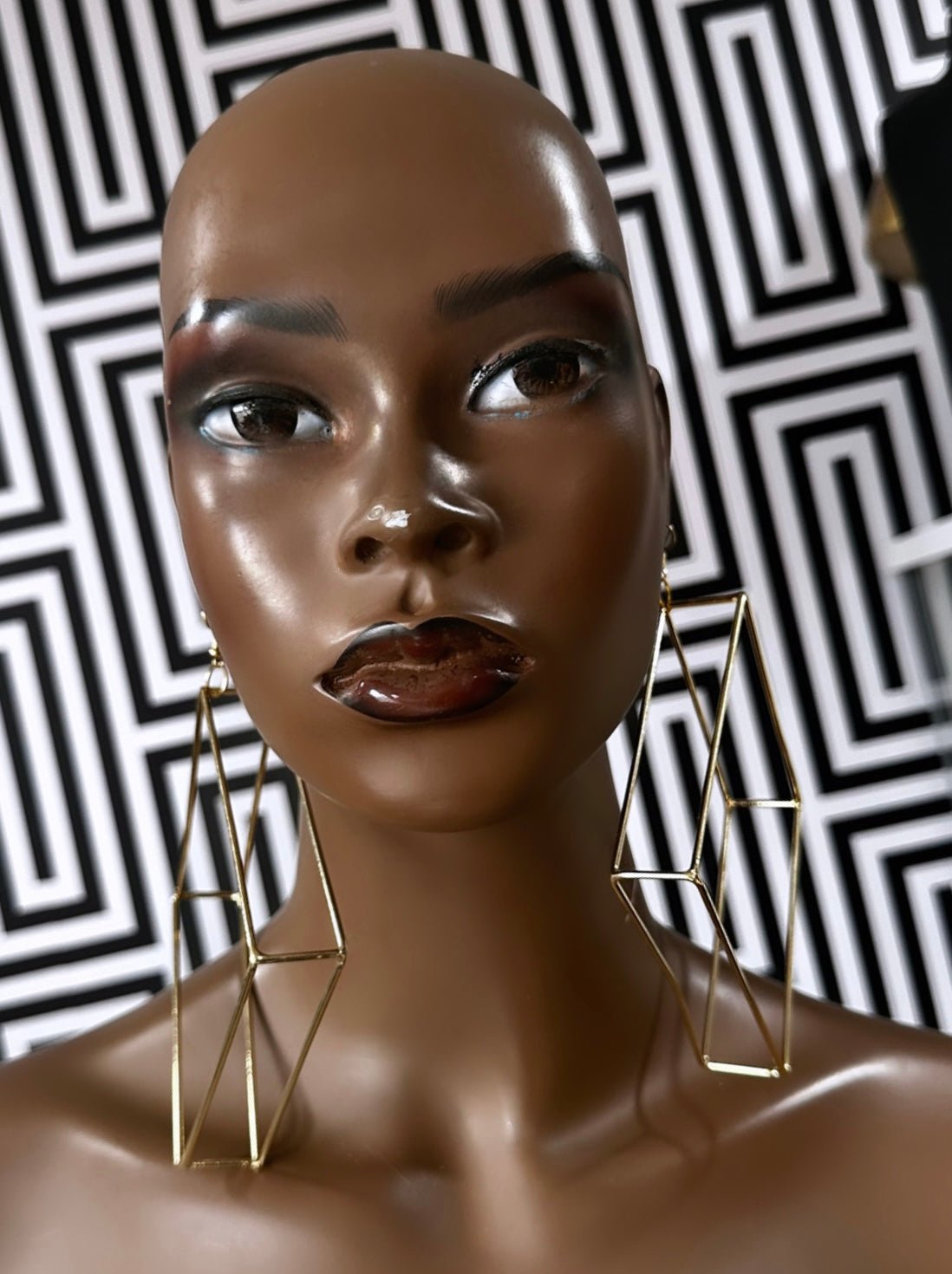 Ayika - 3D Geometric Hoop Earring - Trufacebygrace