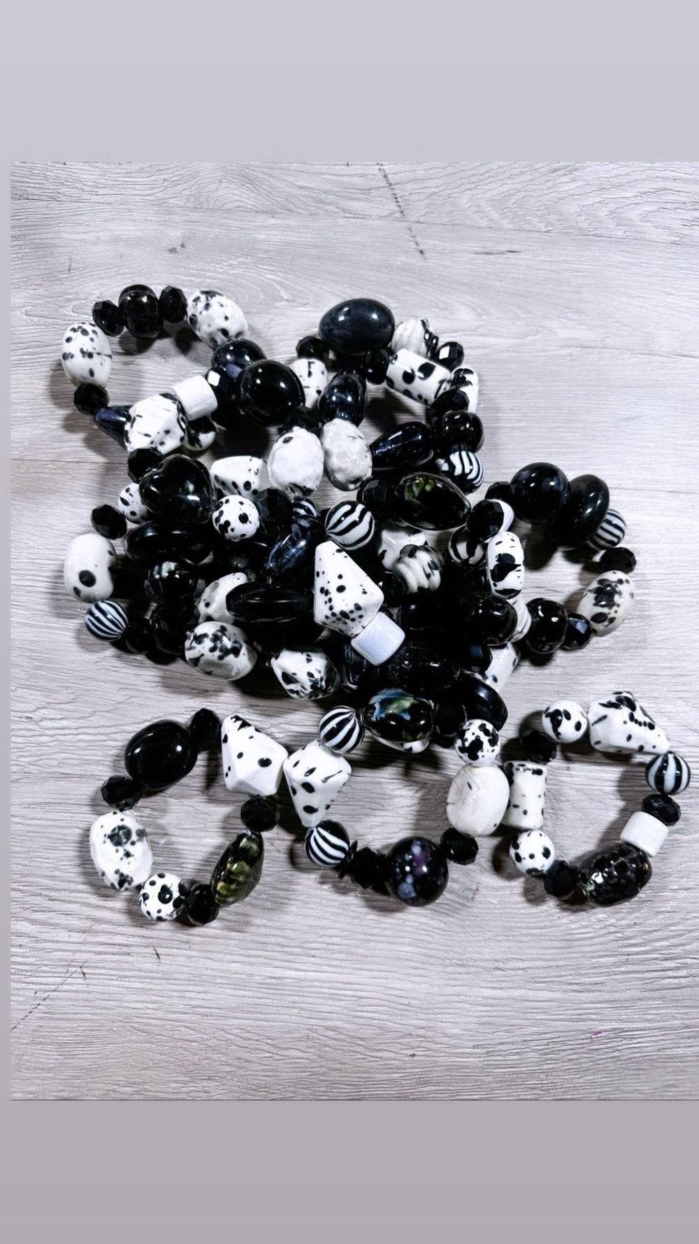 Black/White Oversized Glass Beads Bracelet - Trufacebygrace