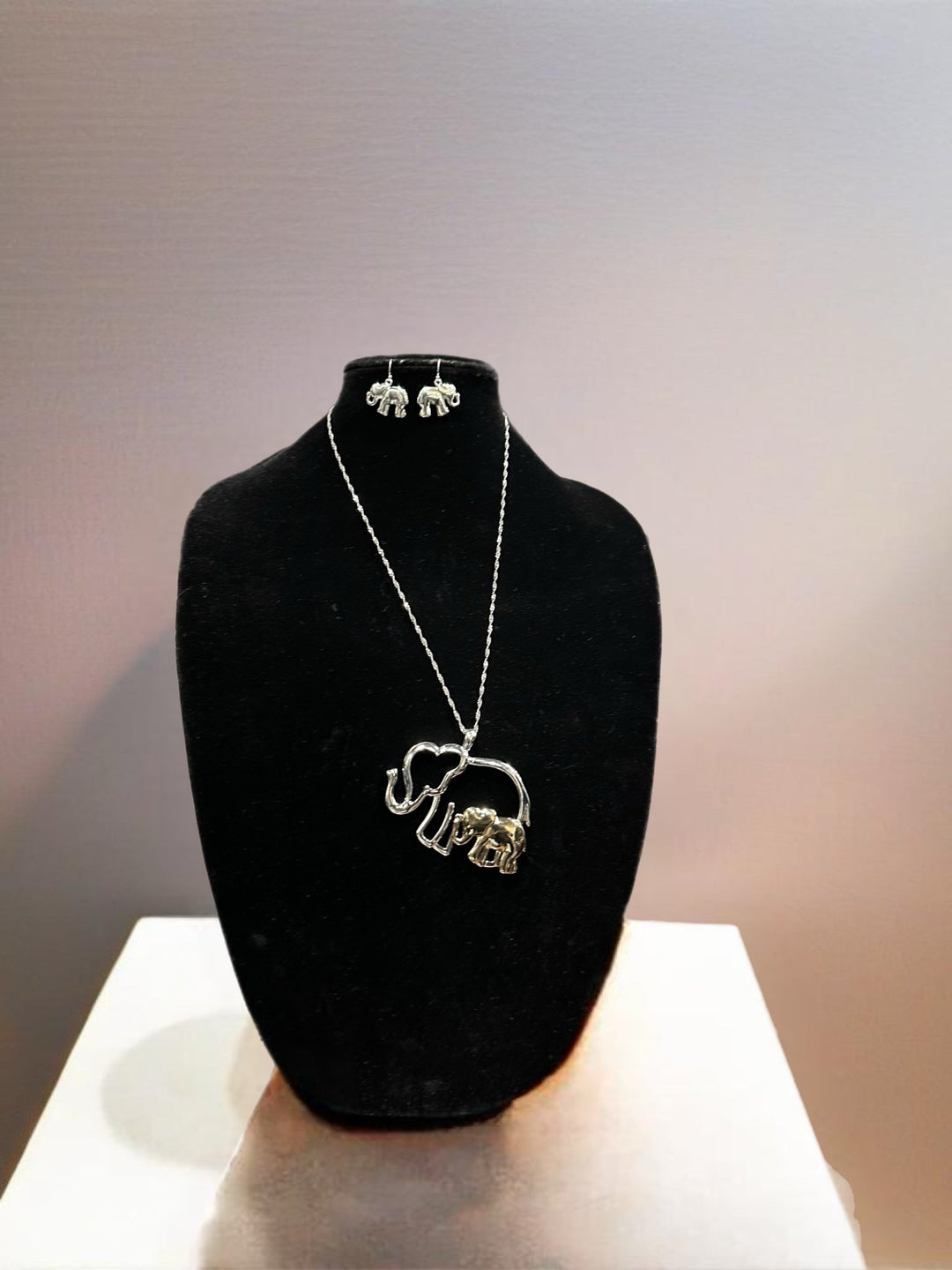 Elephant Bond Necklace Set - Trufacebygrace