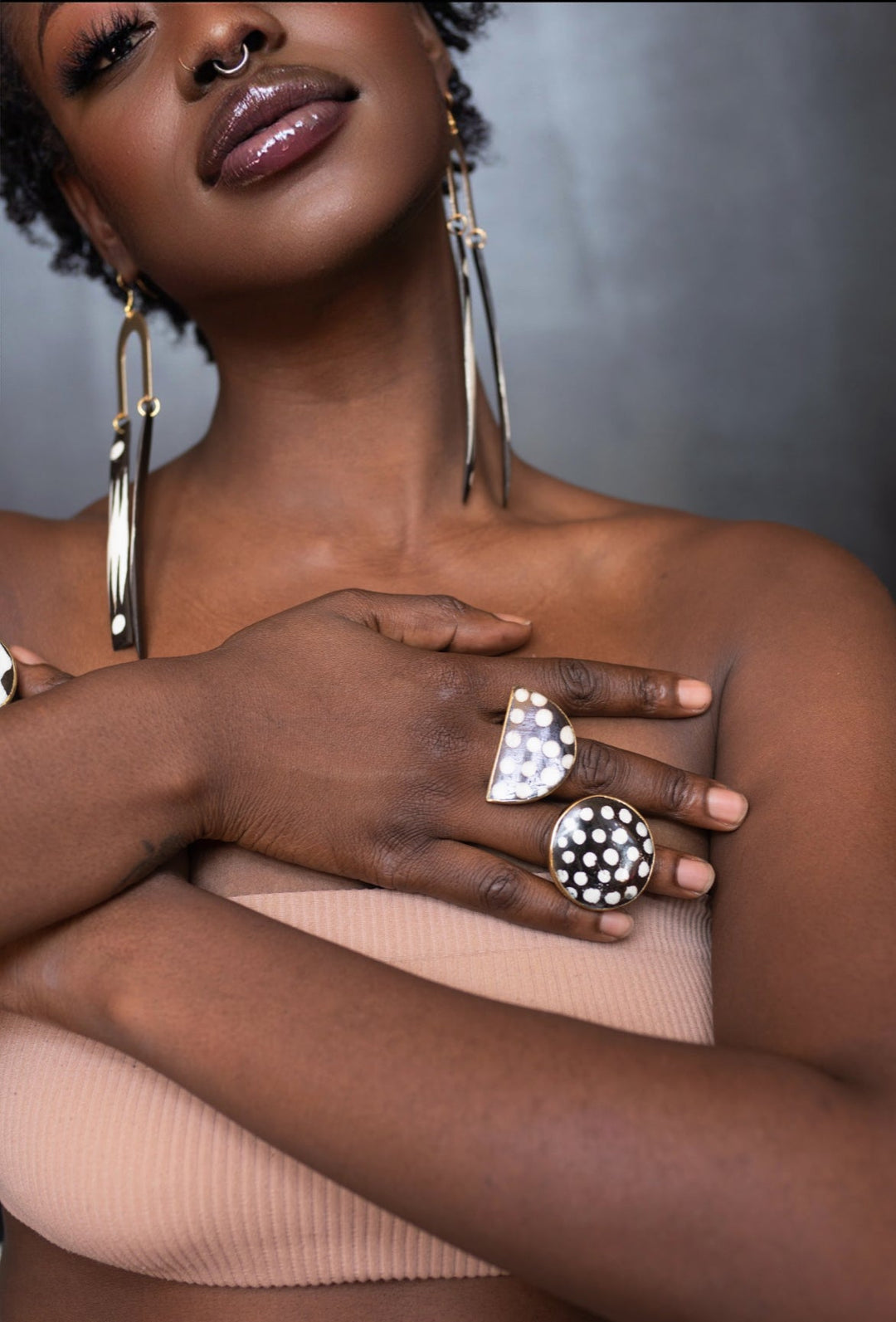 Est Noir/Blanc Batik Statement Rings - Trufacebygrace