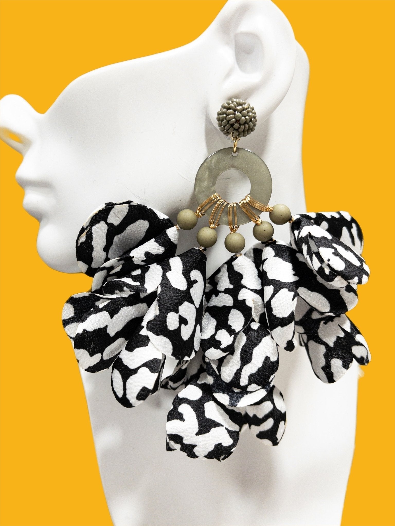 Flower Petals Puff Earrings - Prints - Trufacebygrace