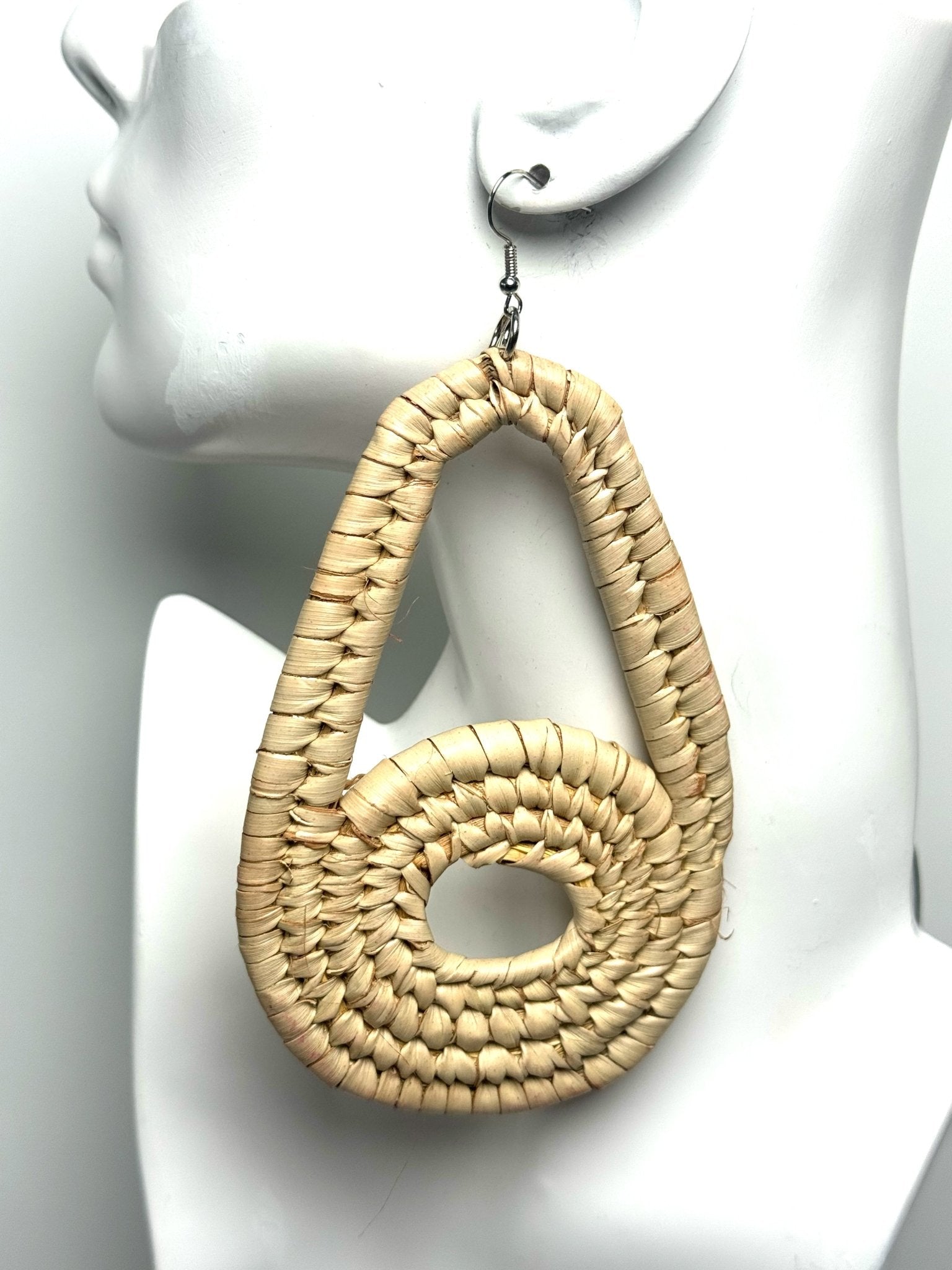 Handwoven Raffia Earrings - Trufacebygrace
