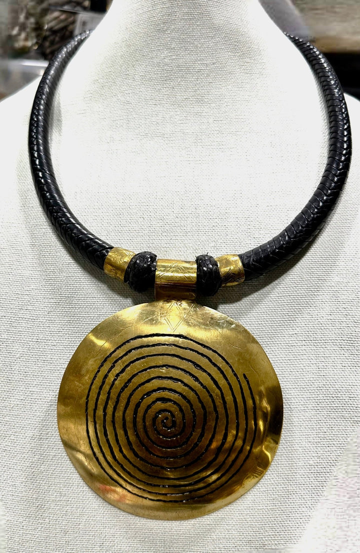 Hqawa Leather and Bronze pendants necklace - Trufacebygrace