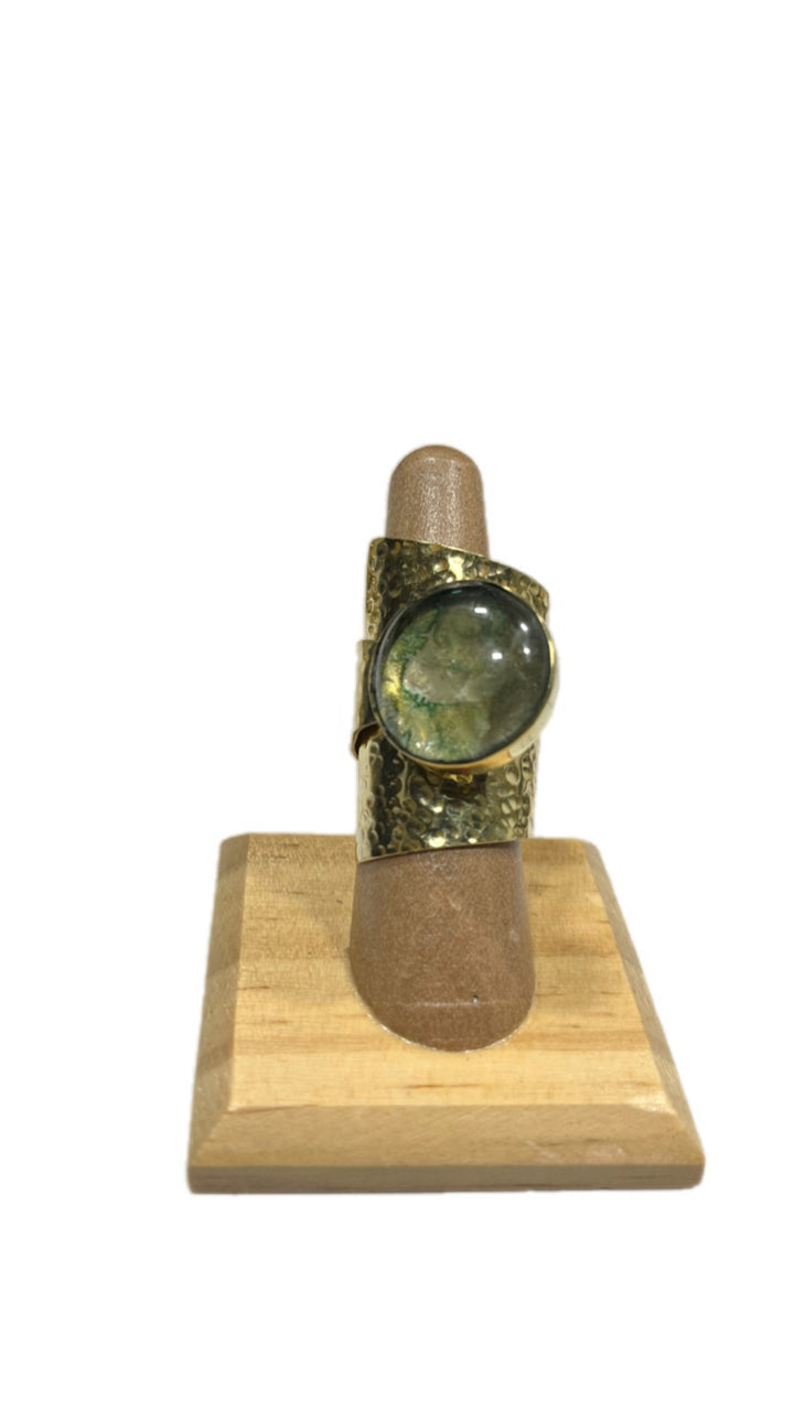 UPINDE Wraparound stone and Brass Ring