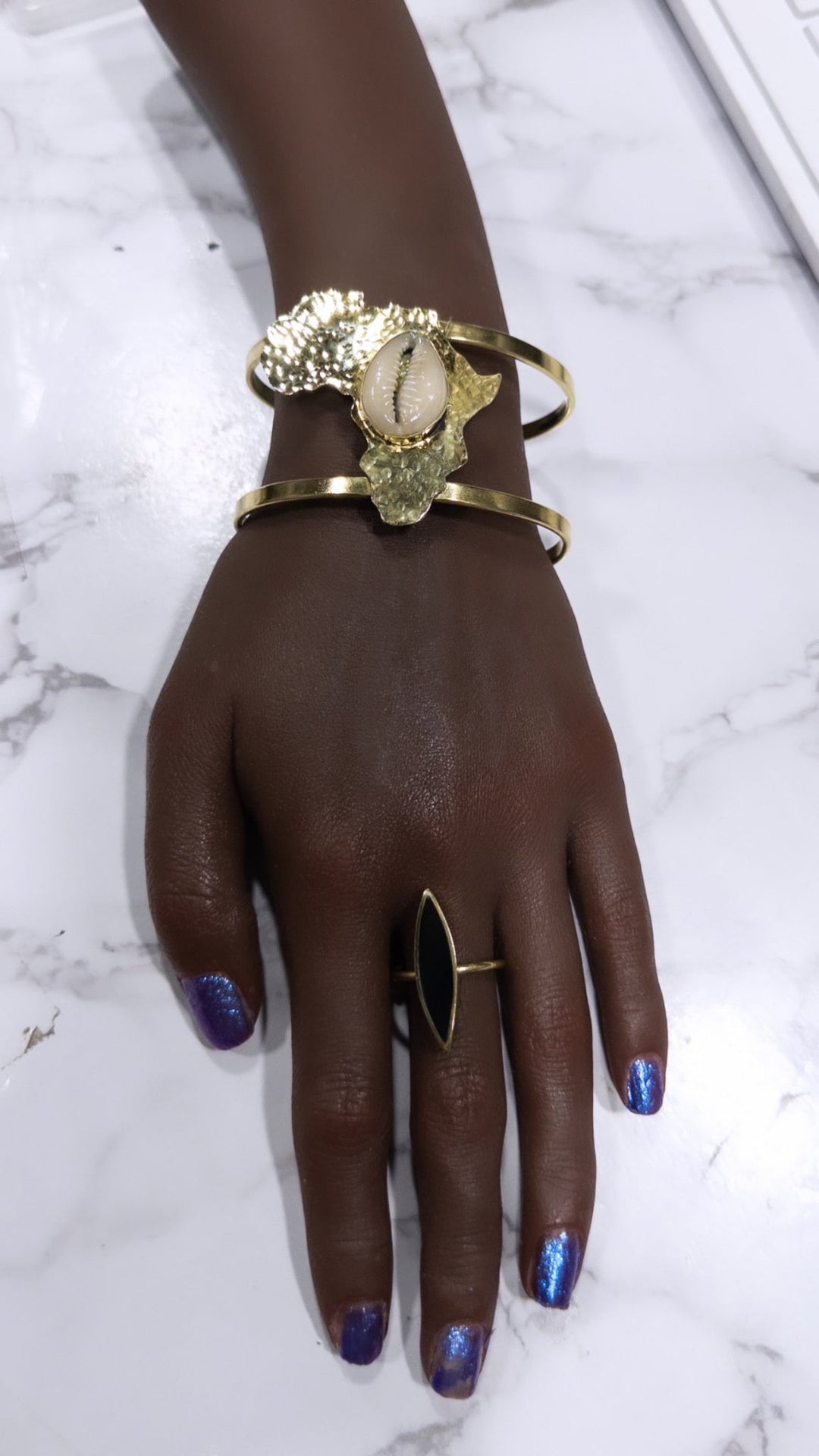 Kenyan Handcrafted Black Onyx Brass Ring - Trufacebygrace