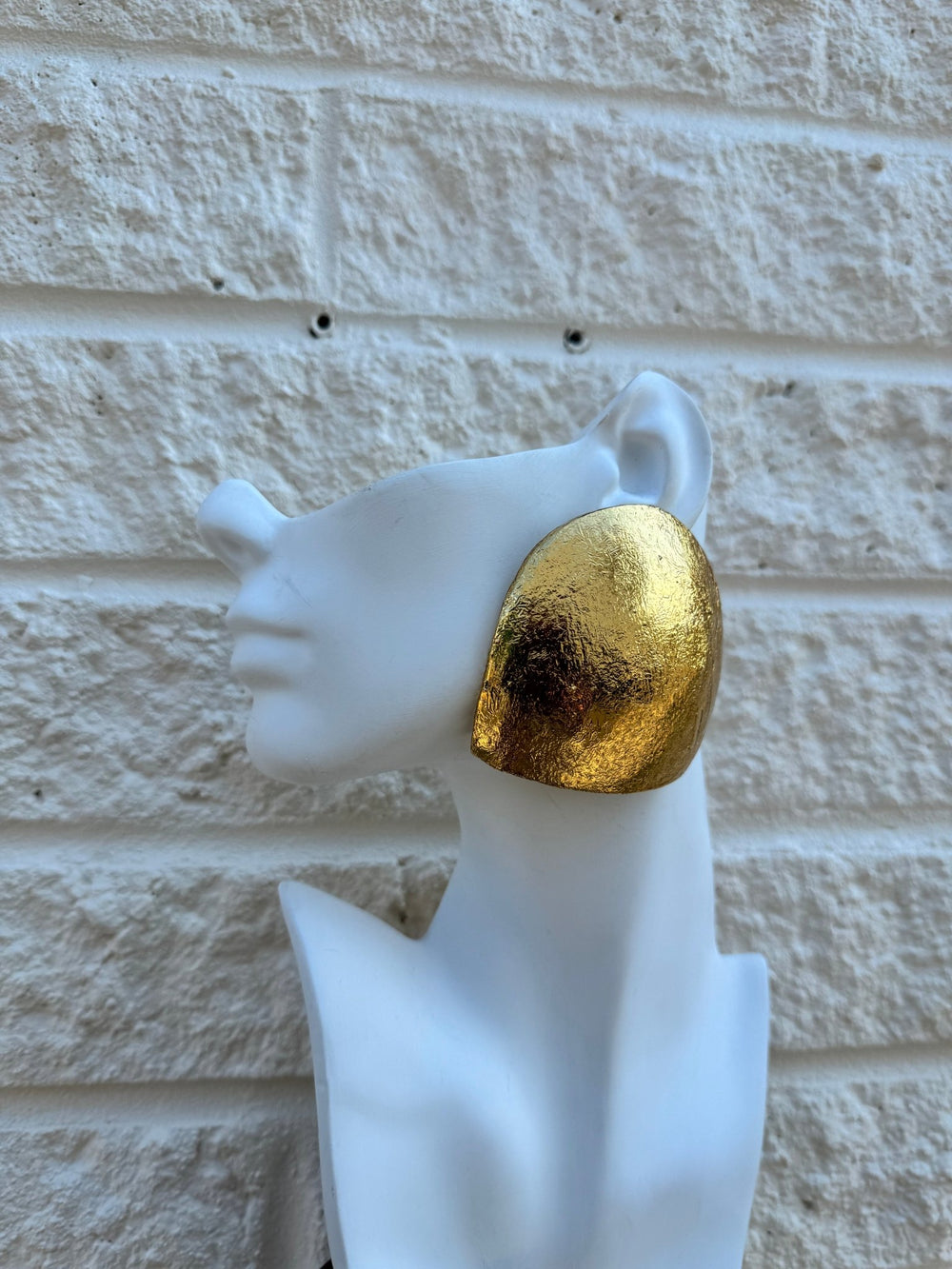 Lightweight Coconut Golden Crescent Earrings - Trufacebygrace