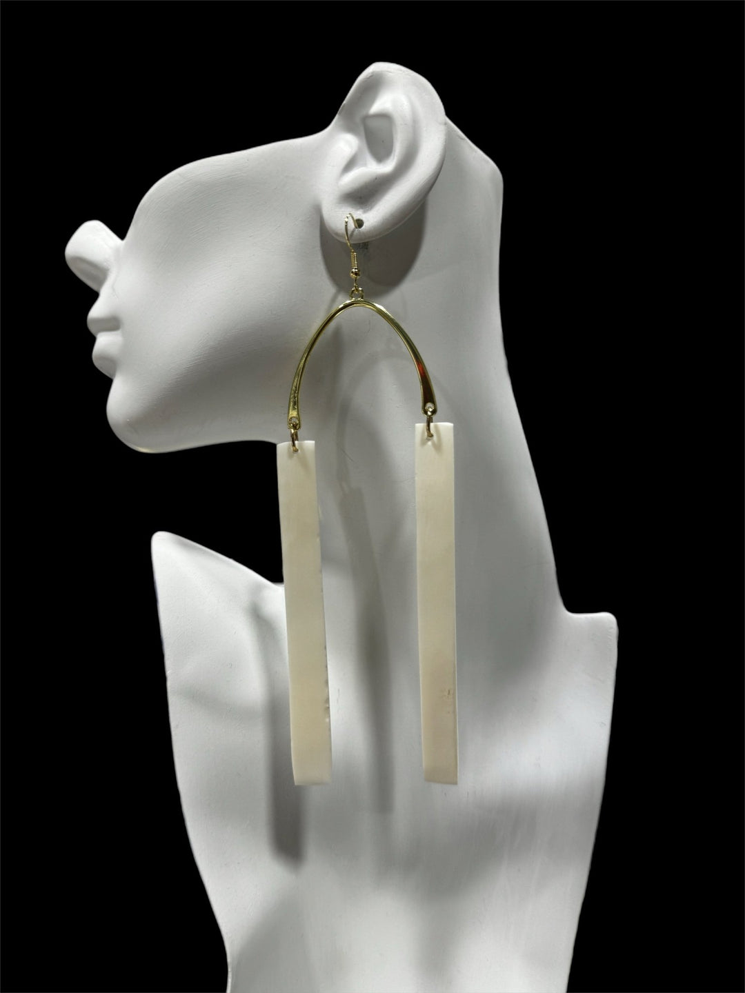 Meanu Lightweight Bone Dangle Earrings - Trufacebygrace