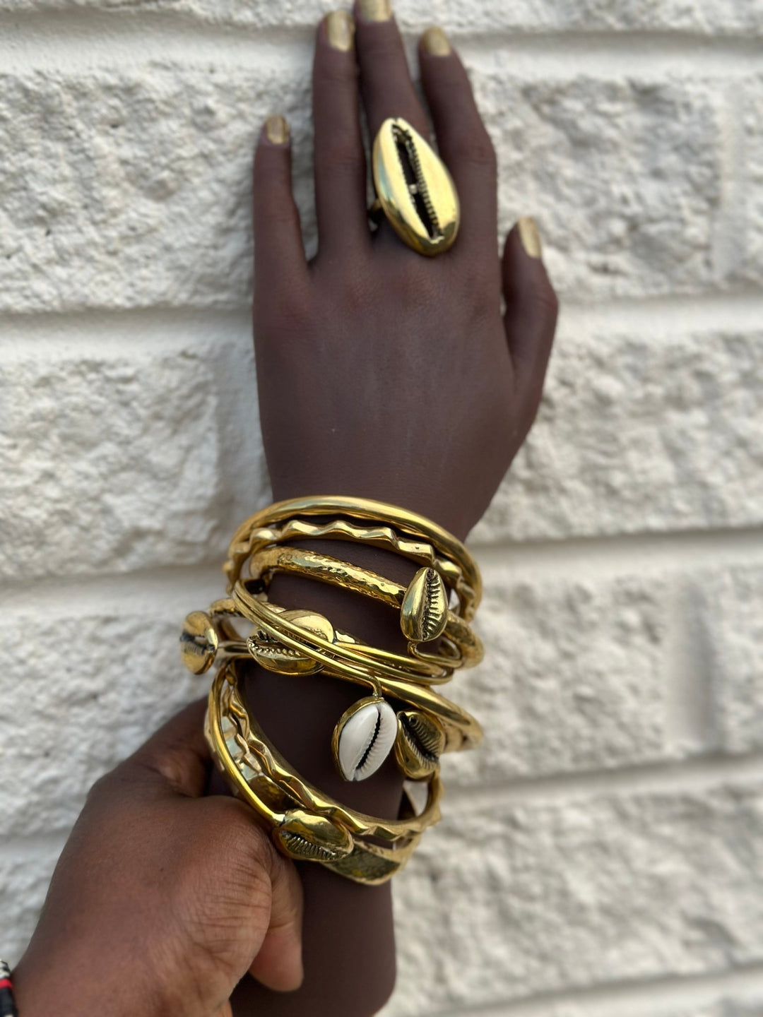 Oversize Gold Cowrie Shell Ring - Trufacebygrace