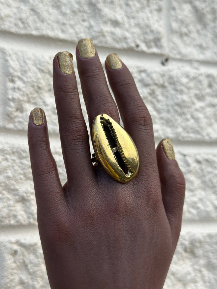 Oversize Gold Cowrie Shell Ring - Trufacebygrace