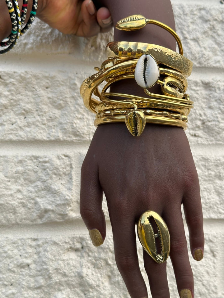 Oversize Gold Cowrie Shell Ring - Trufacebygrace