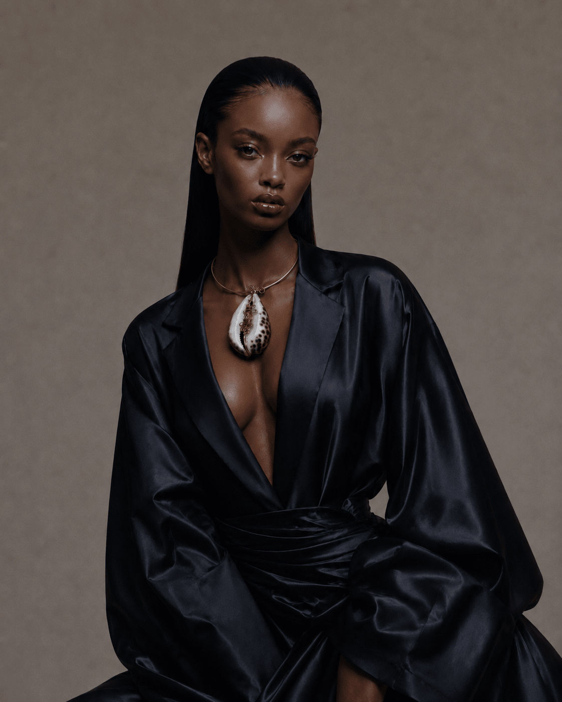 Oversized Cowry Brass Wire Necklace - Trufacebygrace