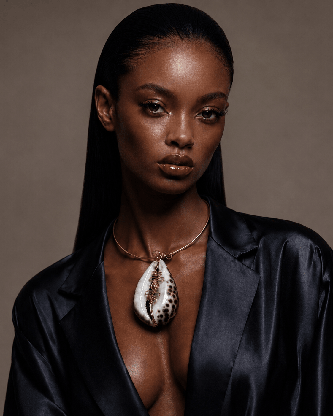 Oversized Cowry Brass Wire Necklace - Trufacebygrace