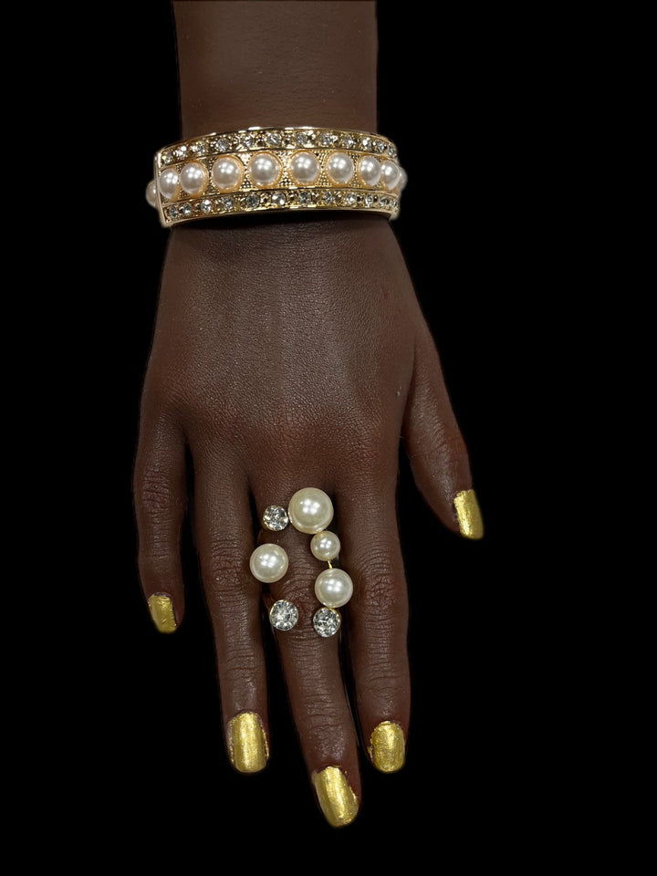 Queen Sarfo pearl bracelet - Trufacebygrace