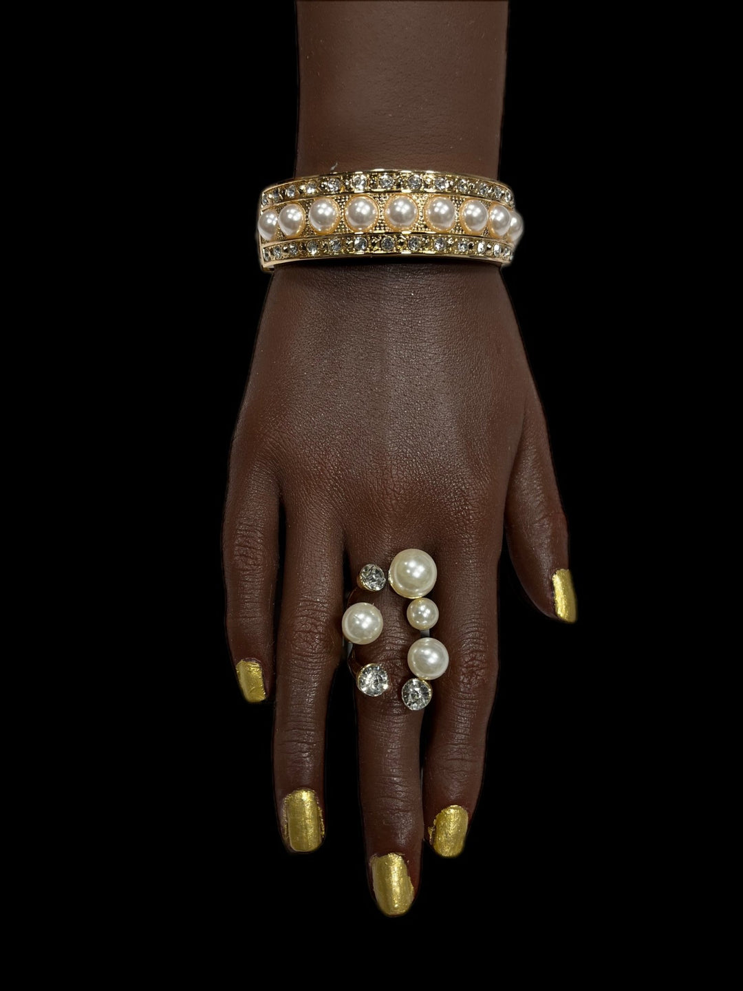 Queen Sarfo pearl bracelet - Trufacebygrace