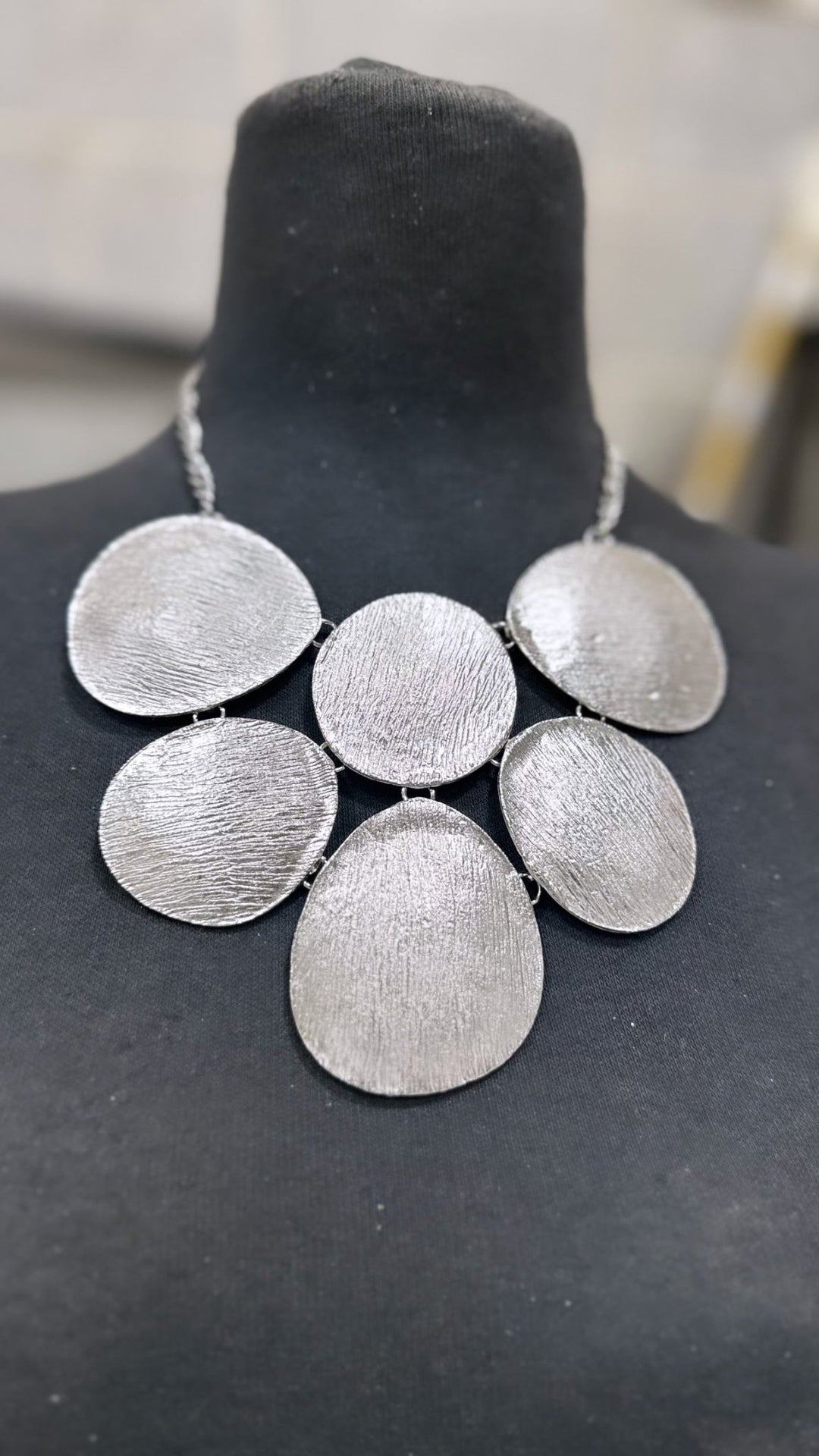 Sample: large textured silver discs necklace - Trufacebygrace