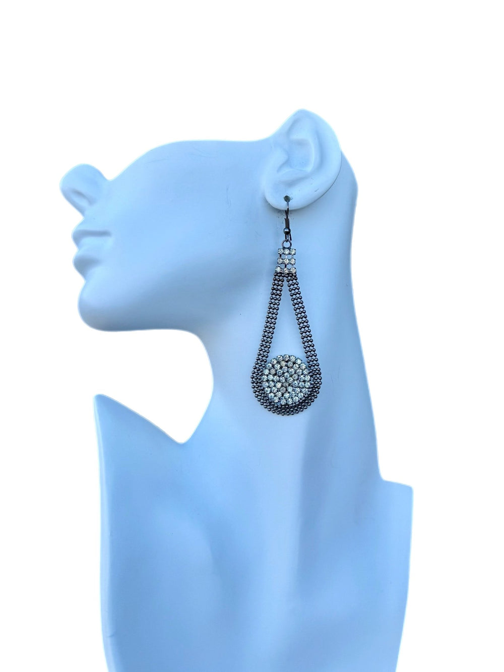 Sample: Lustre Drop Earrings - Trufacebygrace