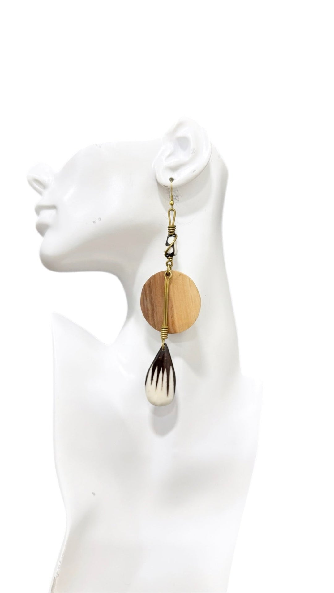 Sample : Nshira Tribal Drop Earring - Trufacebygrace