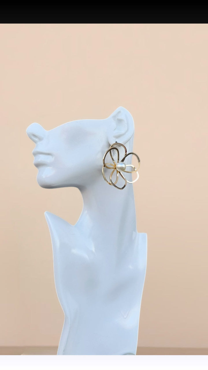 Sample: Pearl Blossom Earring - Trufacebygrace