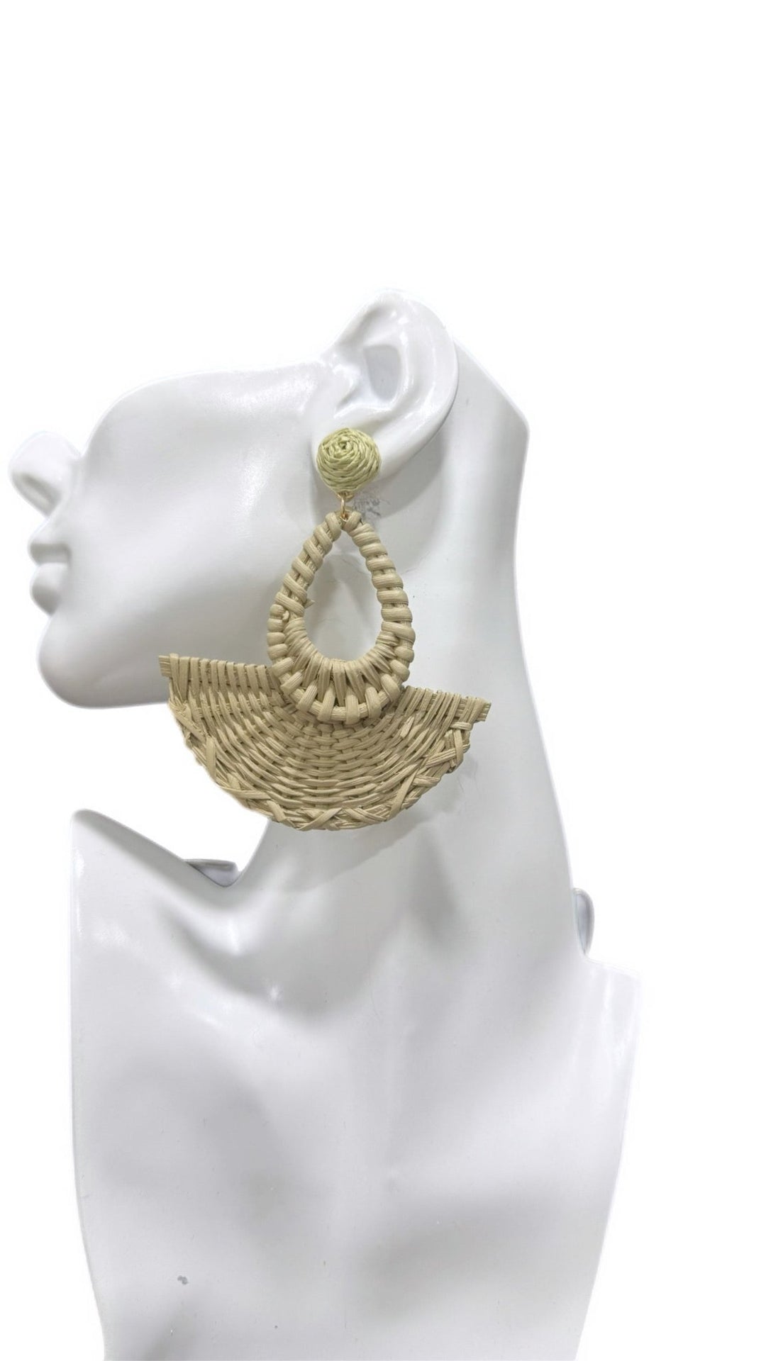 Sample : Rafia Fan Earrings - Trufacebygrace