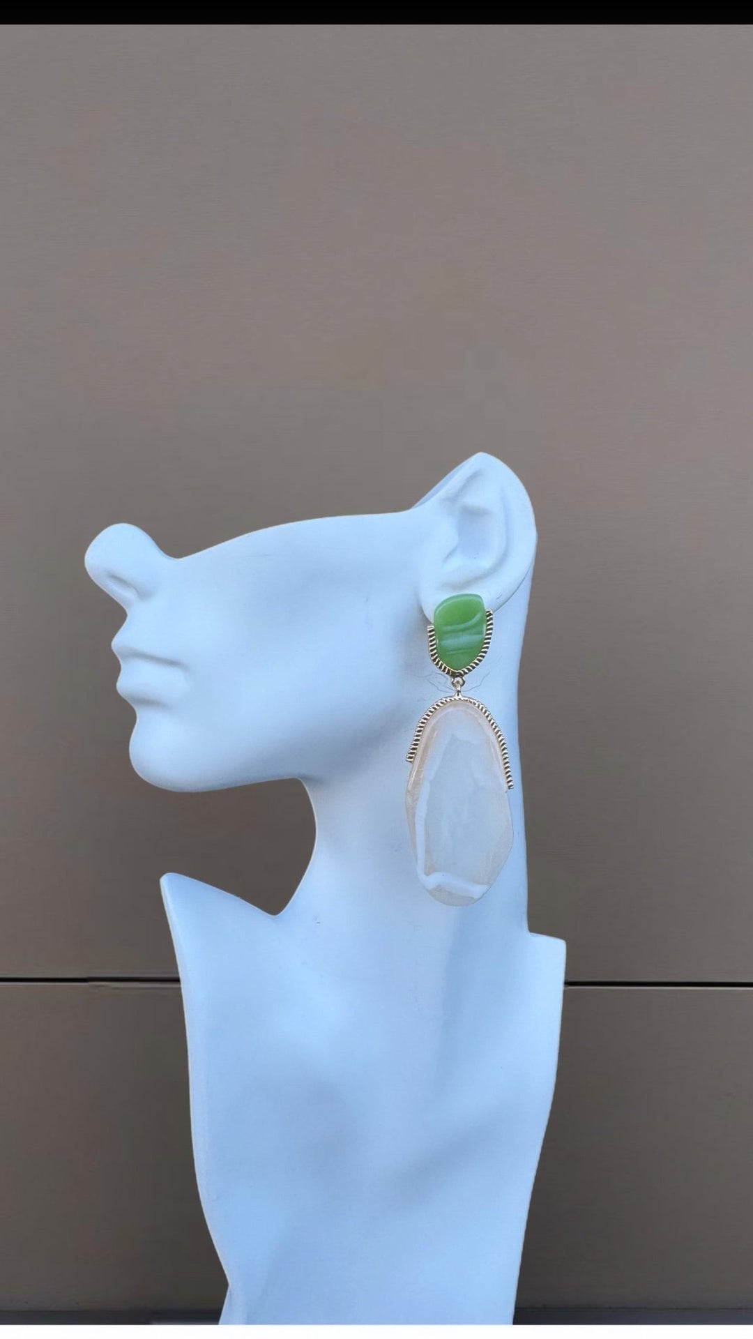 Sample: Verdant Glow Drop Earrings - Trufacebygrace