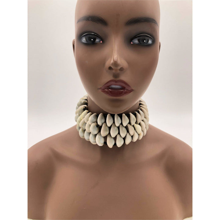 SIDEA cowry Shell choker - Trufacebygrace