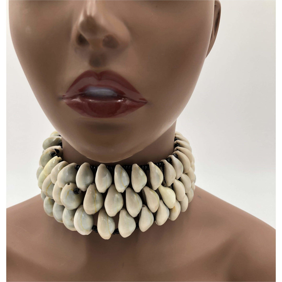 SIDEA cowry Shell choker - Trufacebygrace