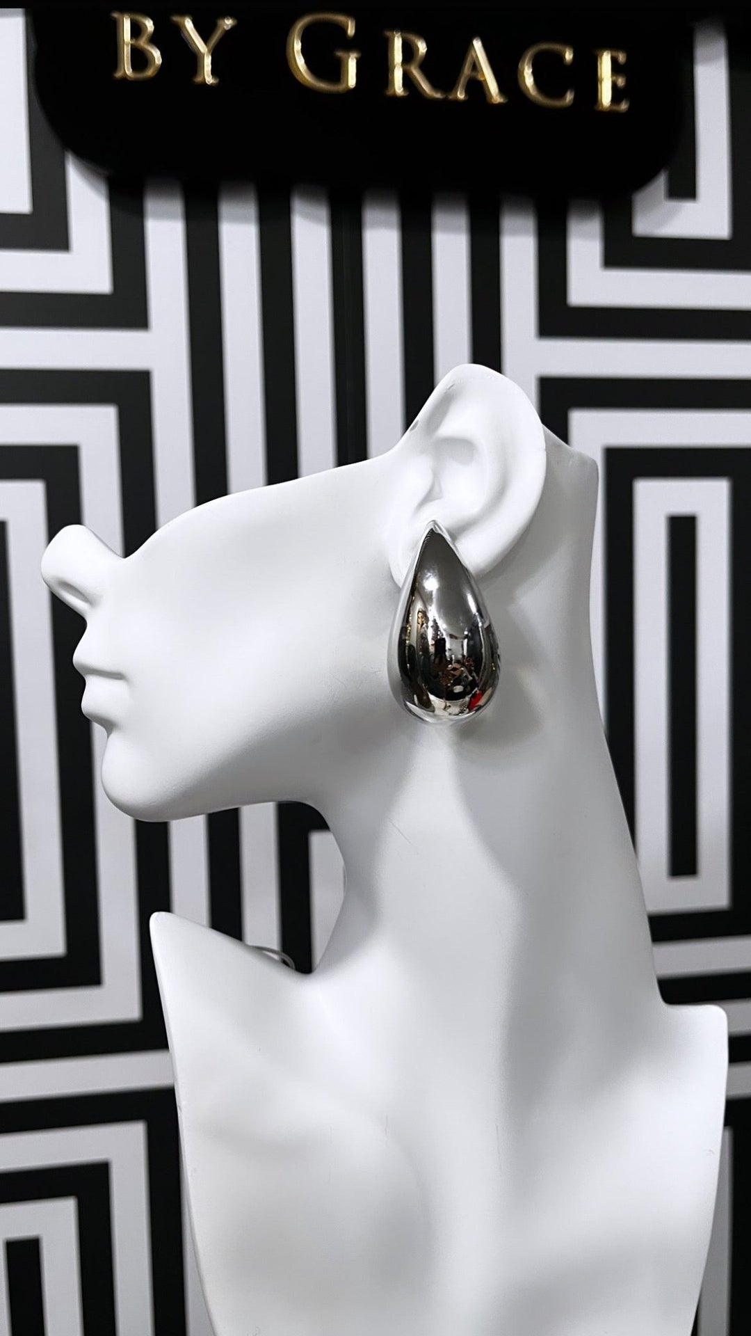 Sika TearDrop Earrings - Trufacebygrace