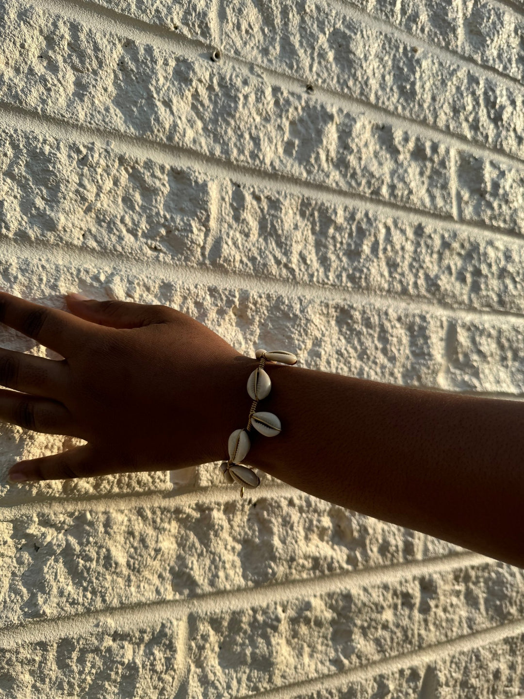 Simple Cowry shell bracelet - Trufacebygrace